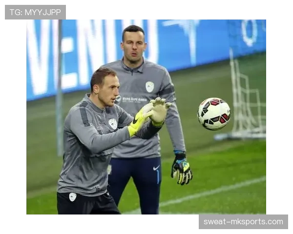 奥布拉克国家队回归时间未定,近期状态稳健备受期待 奥布拉克国家队回归时间未定,近期状态稳健备受期待