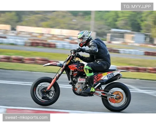 奥纳纳对利物浦高节奏冲击的适应性解析