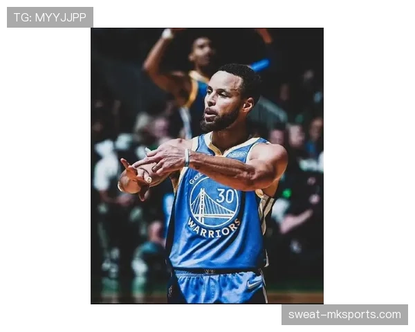 库里三分效率持续领先，挡拆配合提升球队关键时刻得分