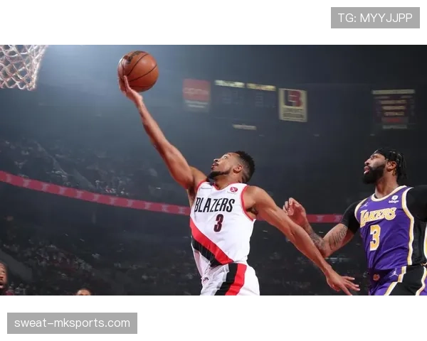 内线悍将摩西·马龙挡拆制造错位 加强防守制约对手内线